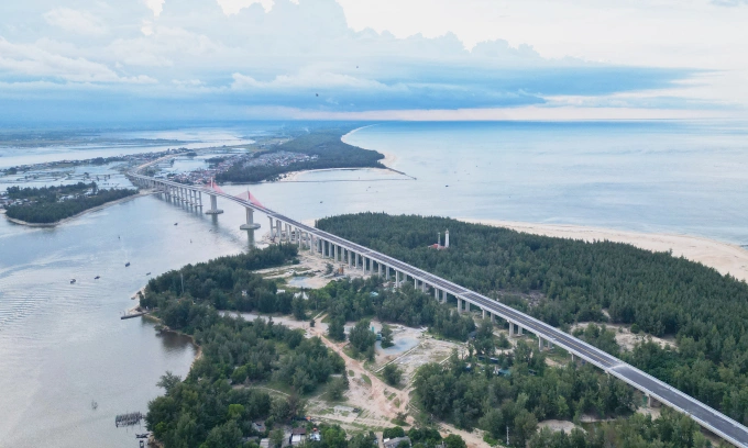 Hue to open central Vietnam's longest sea-crossing bridge